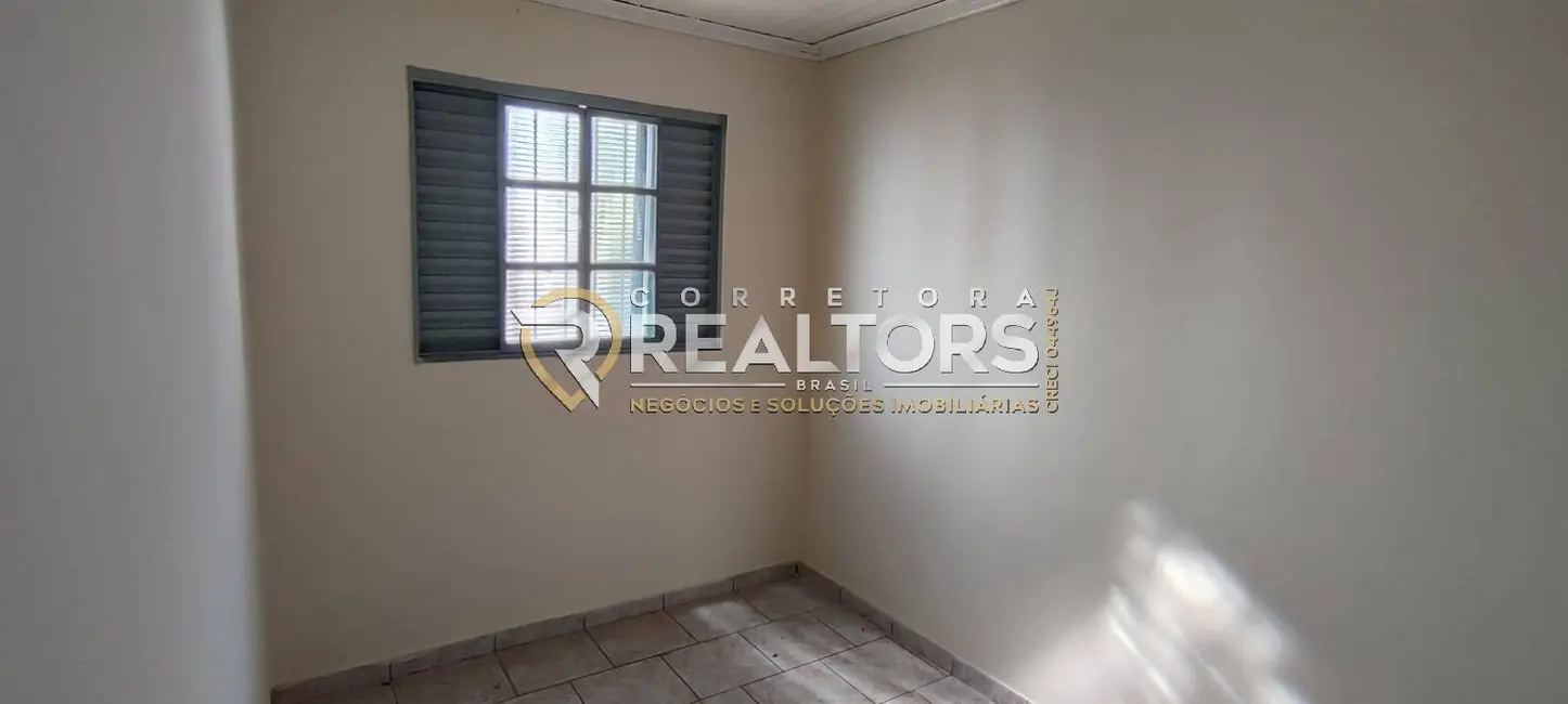 Foto 5 de Casa com 4 quartos à venda, 130m2 em Botucatu - SP