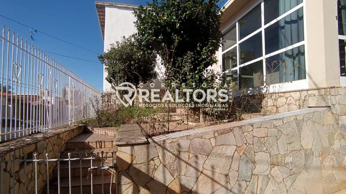 Foto 3 de Casa com 3 quartos à venda, 341m2 em Vila Padovan, Botucatu - SP