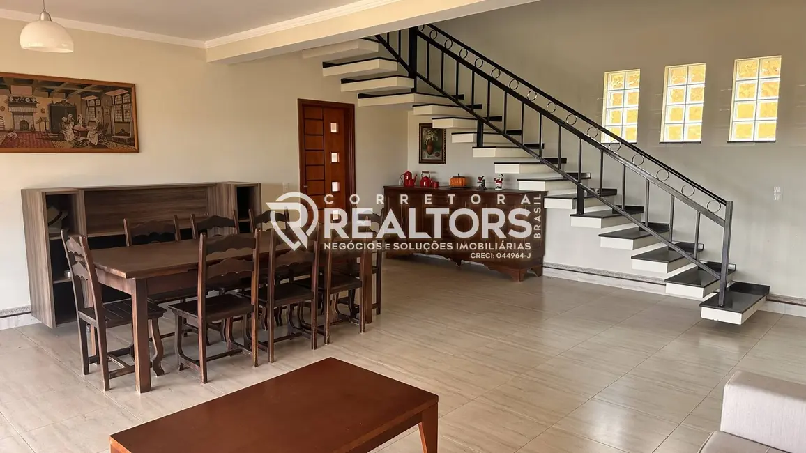 Foto 2 de Casa com 4 quartos à venda, 7900m2 em Chácara Recreio Vista Alegre, Botucatu - SP