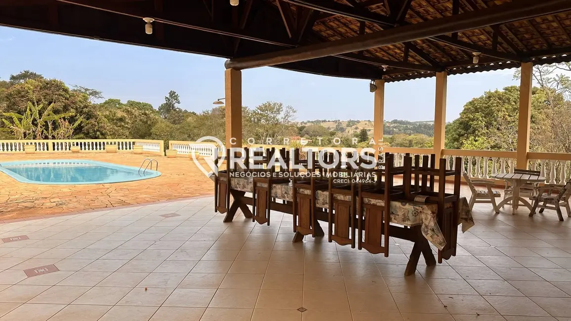 Foto 1 de Casa com 4 quartos à venda, 7900m2 em Chácara Recreio Vista Alegre, Botucatu - SP