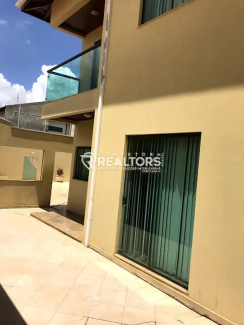 Foto 4 de Sobrado com 4 quartos à venda, 600m2 em Botucatu - SP