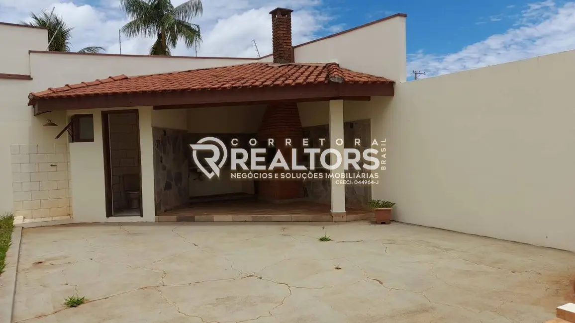 Foto 3 de Sobrado com 3 quartos à venda, 550m2 em Sao Manuel - SP