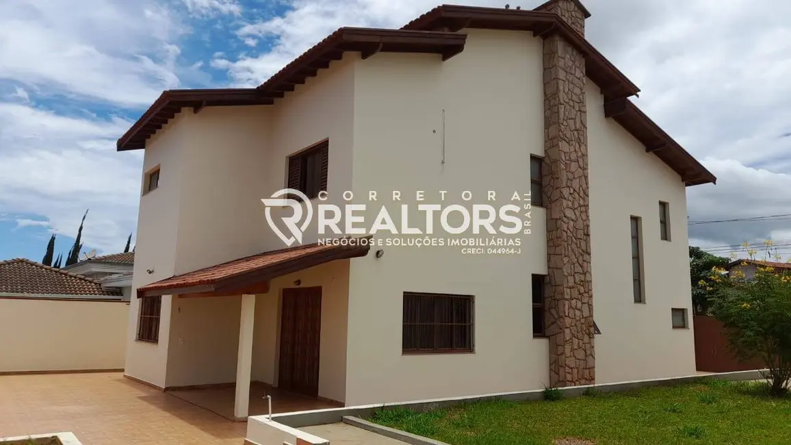 Foto 2 de Sobrado com 3 quartos à venda, 550m2 em Sao Manuel - SP