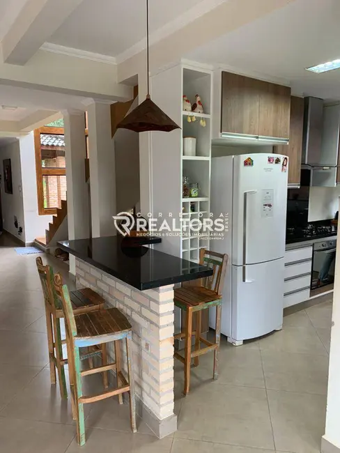 Foto 9 de Chácara com 3 quartos à venda, 2318m2 em Recanto da Amizade, Botucatu - SP