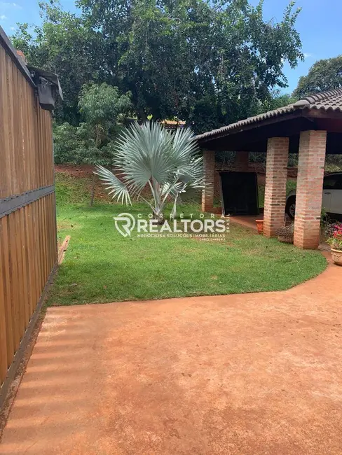 Foto 3 de Chácara com 3 quartos à venda, 2318m2 em Recanto da Amizade, Botucatu - SP
