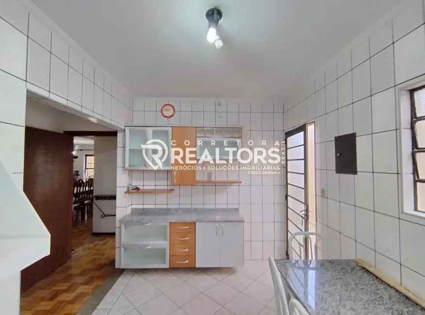 Foto 9 de Casa com 4 quartos à venda, 300m2 em Centro, Botucatu - SP