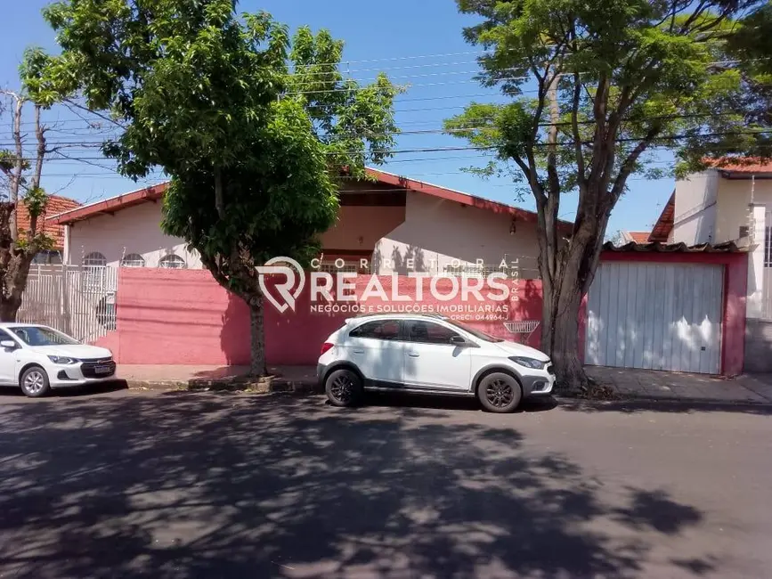 Foto 2 de Casa com 3 quartos à venda, 390m2 em Vila dos Lavradores, Botucatu - SP
