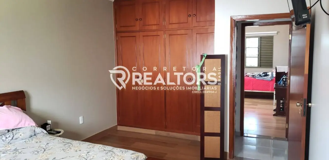 Foto 9 de Casa com 2 quartos à venda, 258m2 em Centro, Botucatu - SP