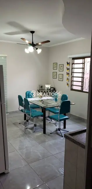 Foto 6 de Casa com 2 quartos à venda, 258m2 em Centro, Botucatu - SP