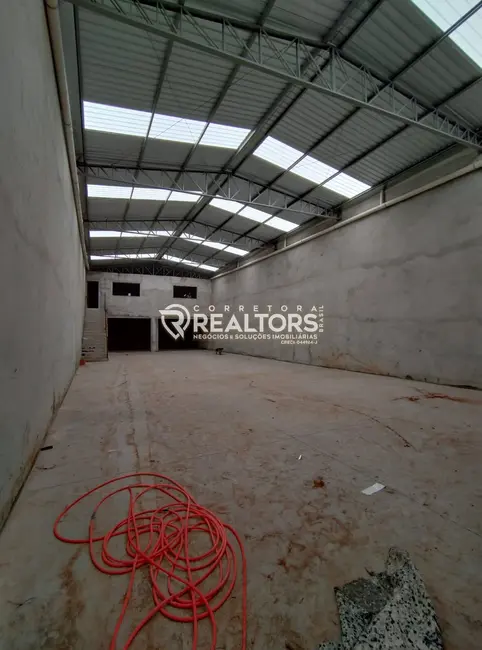 Foto 5 de Casa com 2 quartos para alugar, 400m2 em Vila Paulista, Botucatu - SP