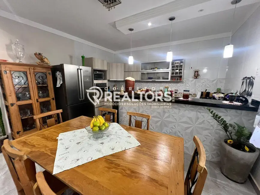 Foto 4 de Sobrado com 3 quartos à venda, 280m2 em Sao Manuel - SP