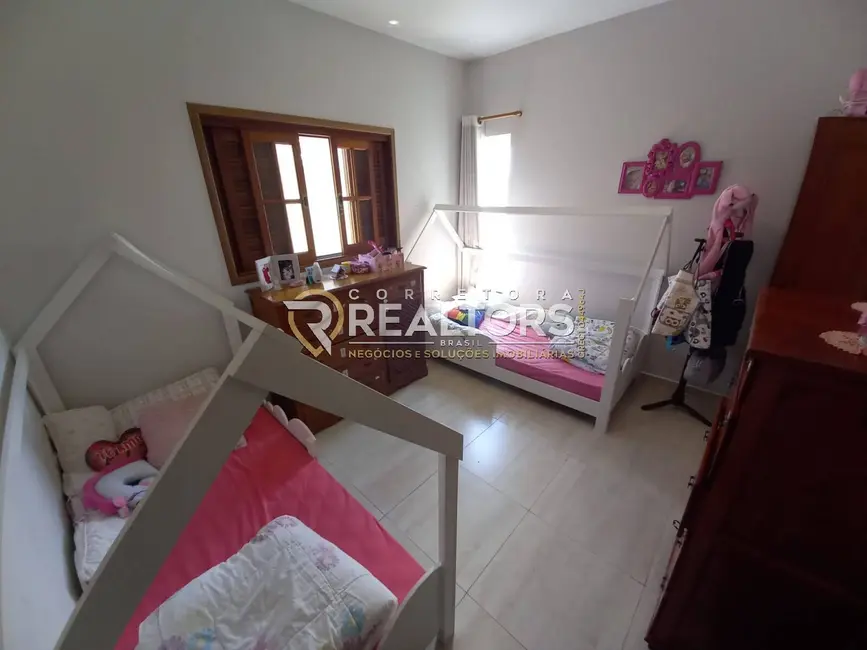 Foto 6 de Casa com 3 quartos à venda, 500m2 em Botucatu - SP