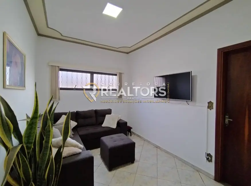 Foto 6 de Casa com 5 quartos à venda, 260m2 em Vila São Lúcio, Botucatu - SP