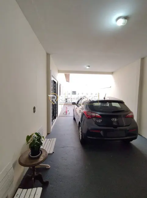 Foto 2 de Casa com 5 quartos à venda e para alugar, 260m2 em Vila São Lúcio, Botucatu - SP