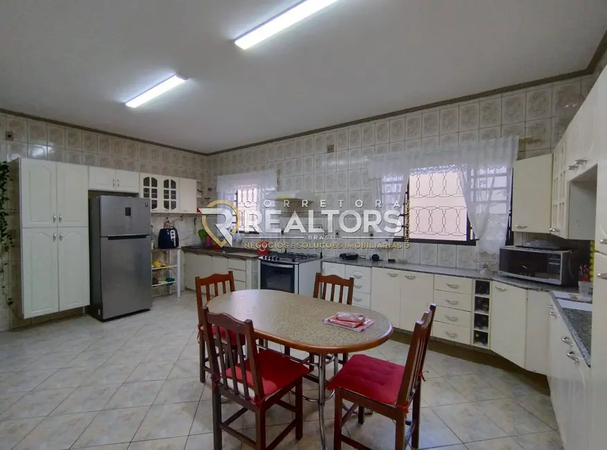 Foto 7 de Casa com 5 quartos à venda, 260m2 em Vila São Lúcio, Botucatu - SP