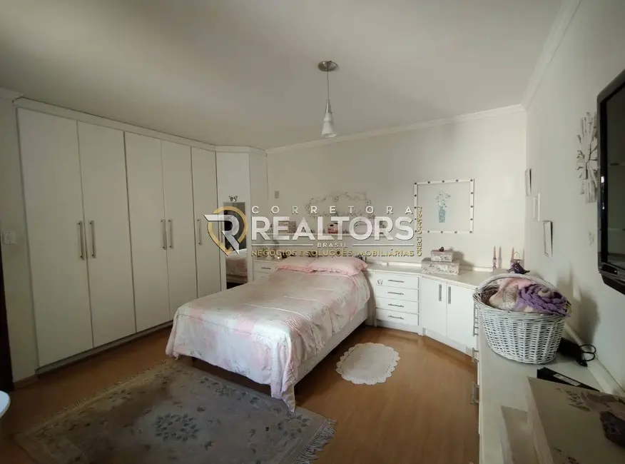 Foto 4 de Casa com 3 quartos à venda, 250m2 em Jardim Bom Pastor, Botucatu - SP