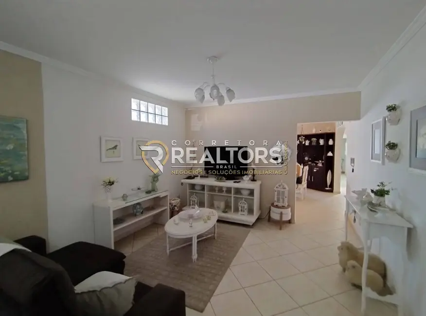 Foto 7 de Casa com 3 quartos à venda, 250m2 em Jardim Bom Pastor, Botucatu - SP
