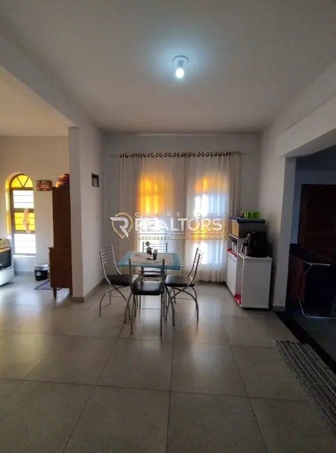 Foto 6 de Casa com 3 quartos à venda, 250m2 em Vila Casa Branca, Botucatu - SP