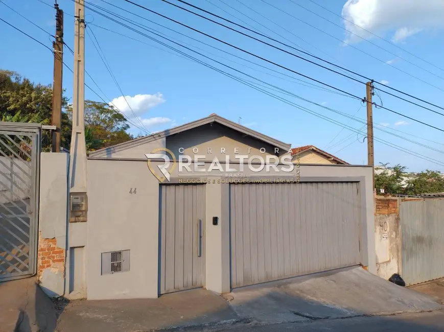 Foto 1 de Casa com 3 quartos à venda, 250m2 em Vila Casa Branca, Botucatu - SP