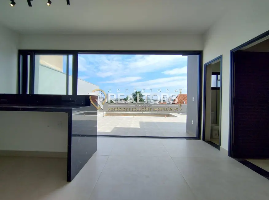 Foto 5 de Casa de Condomínio com 3 quartos à venda, 236m2 em Botucatu - SP