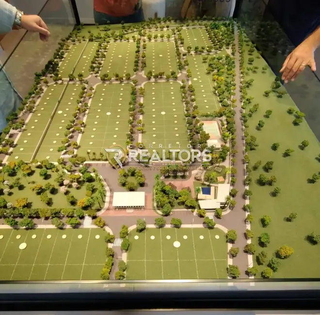 Foto 3 de Casa de Condomínio à venda e para alugar, 300m2 em Botucatu - SP