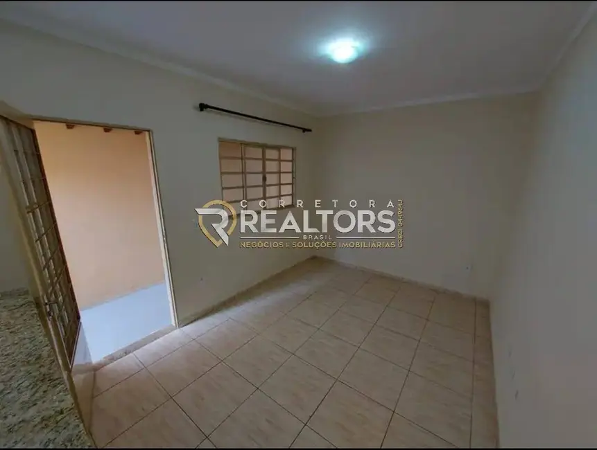 Foto 3 de Casa com 2 quartos à venda, 125m2 em Jardim Itamarati, Botucatu - SP