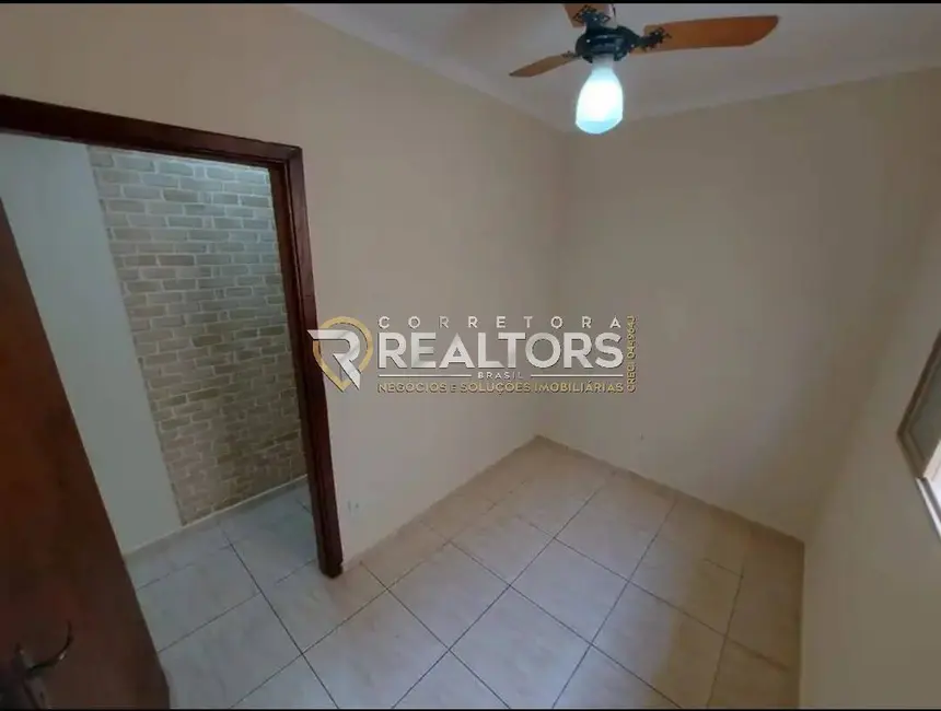 Foto 6 de Casa com 2 quartos à venda, 125m2 em Jardim Itamarati, Botucatu - SP