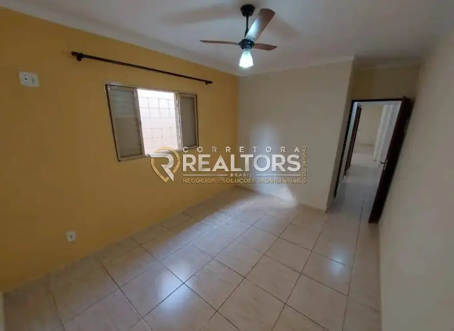 Foto 5 de Casa com 2 quartos à venda, 125m2 em Jardim Itamarati, Botucatu - SP