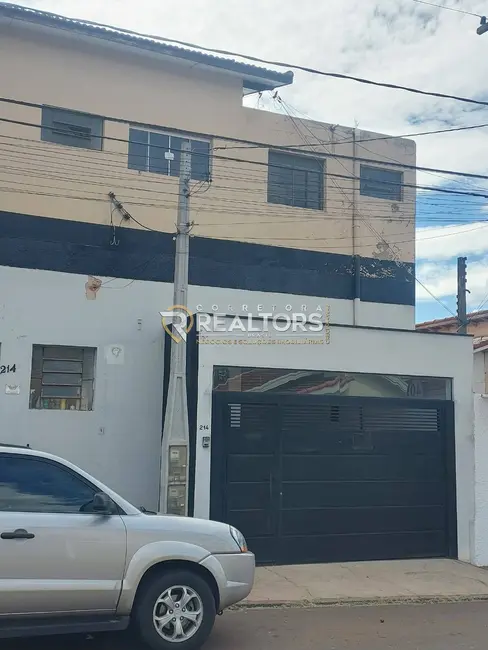 Foto 1 de Casa com 3 quartos para alugar, 160m2 em Vila São Lúcio, Botucatu - SP