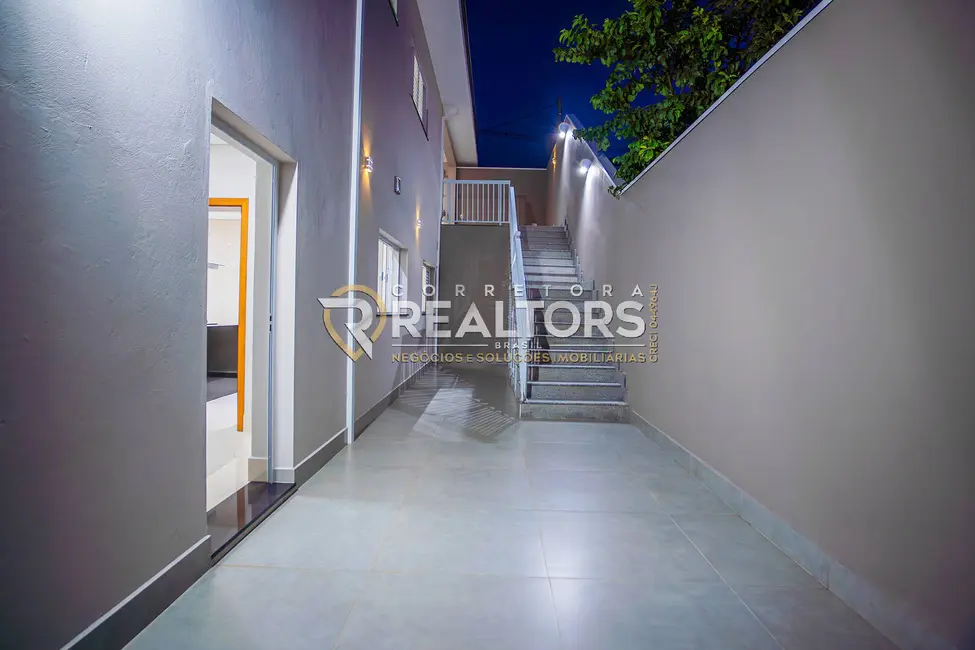 Foto 5 de Casa com 4 quartos à venda, 250m2 em Altos do Paraíso, Botucatu - SP