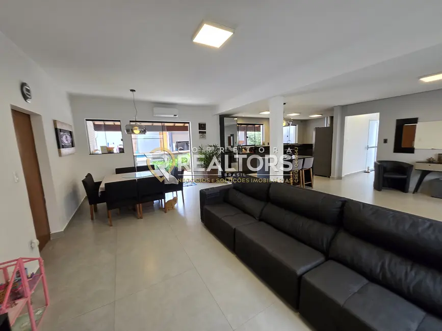 Foto 4 de Casa com 3 quartos à venda, 576m2 em Vila Sonia, Botucatu - SP