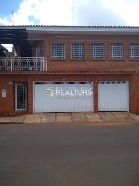 Foto 1 de Sobrado com 4 quartos à venda, 600m2 em Vila São Lúcio, Botucatu - SP