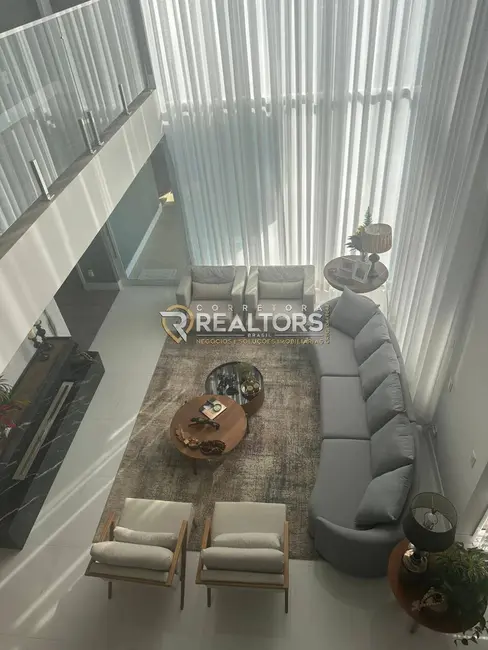 Foto 2 de Casa com 3 quartos à venda, 1000m2 em Sociedade Hípica de Botucatu, Botucatu - SP