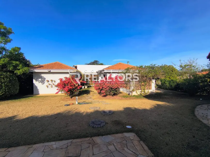 Foto 4 de Casa de Condomínio com 3 quartos para alugar, 1000m2 em Residencial Parque Laguna I, Botucatu - SP