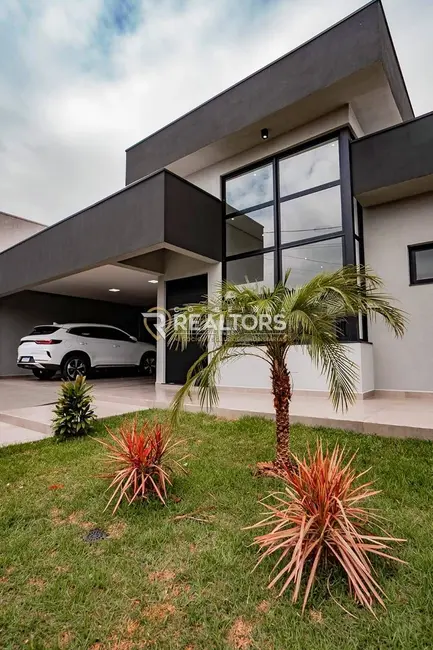 Casa de Condomínio com 3 quartos à venda, 478m2 em Botucatu - SP - imagem 4 Foto 4 de Casa de Condomínio com 3 quartos à venda, 478m2 em Botucatu - SP