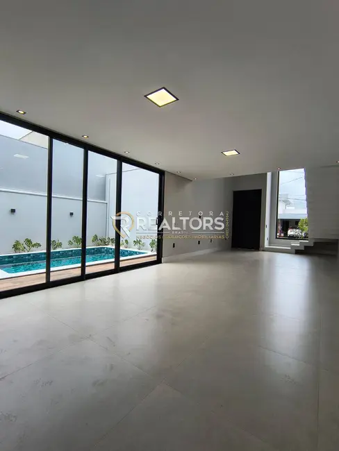 Casa de Condomínio com 3 quartos à venda, 250m2 em Botucatu - SP - imagem 5 Foto 5 de Casa de Condomínio com 3 quartos à venda, 250m2 em Botucatu - SP