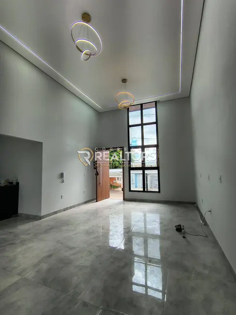 Foto 1 de Casa com 3 quartos à venda, 250m2 em Jardim Itália, Botucatu - SP
