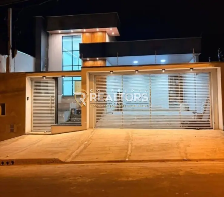 Foto 3 de Casa com 3 quartos à venda, 250m2 em Jardim Itália, Botucatu - SP