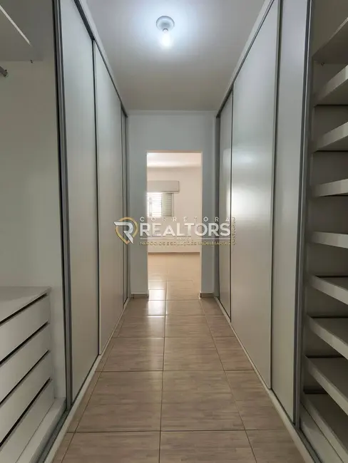Foto 3 de Casa com 3 quartos à venda, 250m2 em Jardim Itamarati, Botucatu - SP