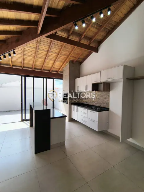 Foto 2 de Casa com 3 quartos à venda, 250m2 em Jardim Itamarati, Botucatu - SP
