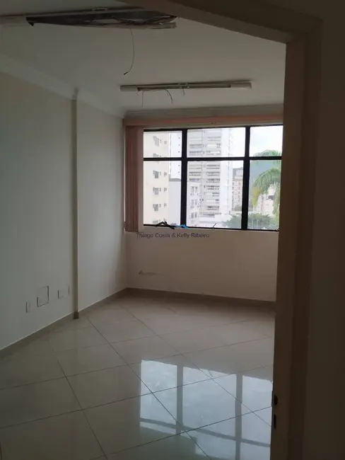 Sala Comercial à venda, 145m2 em Gonzaga, Santos - SP - imagem 6 Foto 6 de Sala Comercial à venda, 145m2 em Gonzaga, Santos - SP