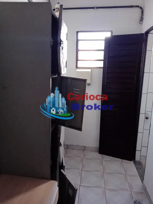 Sala Comercial à venda, 120m2 em Paciência, Rio De Janeiro - RJ - imagem 9 Foto 9 de Sala Comercial à venda, 120m2 em Paciência, Rio De Janeiro - RJ