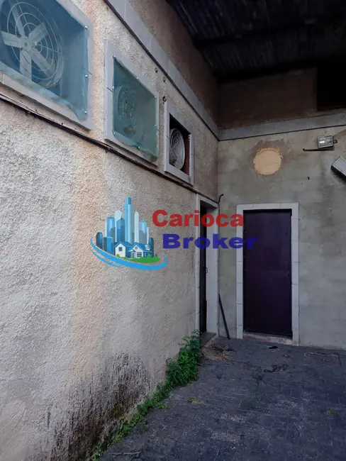 Sala Comercial à venda, 120m2 em Paciência, Rio De Janeiro - RJ - imagem 3 Foto 3 de Sala Comercial à venda, 120m2 em Paciência, Rio De Janeiro - RJ