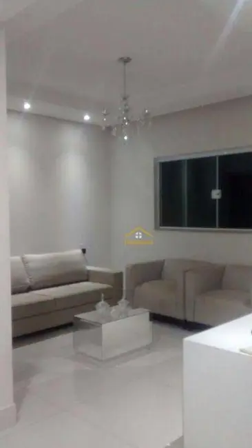 Foto 7 de Casa com 3 quartos à venda, 234m2 em Jardim Monte das Oliveiras, Nova Odessa - SP