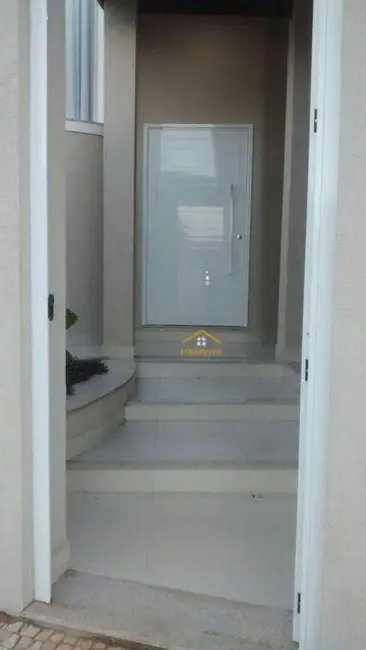 Casa com 3 quartos à venda, 234m2 em Jardim Monte das Oliveiras, Nova Odessa - SP - imagem 8 Foto 8 de Casa com 3 quartos à venda, 234m2 em Jardim Monte das Oliveiras, Nova Odessa - SP