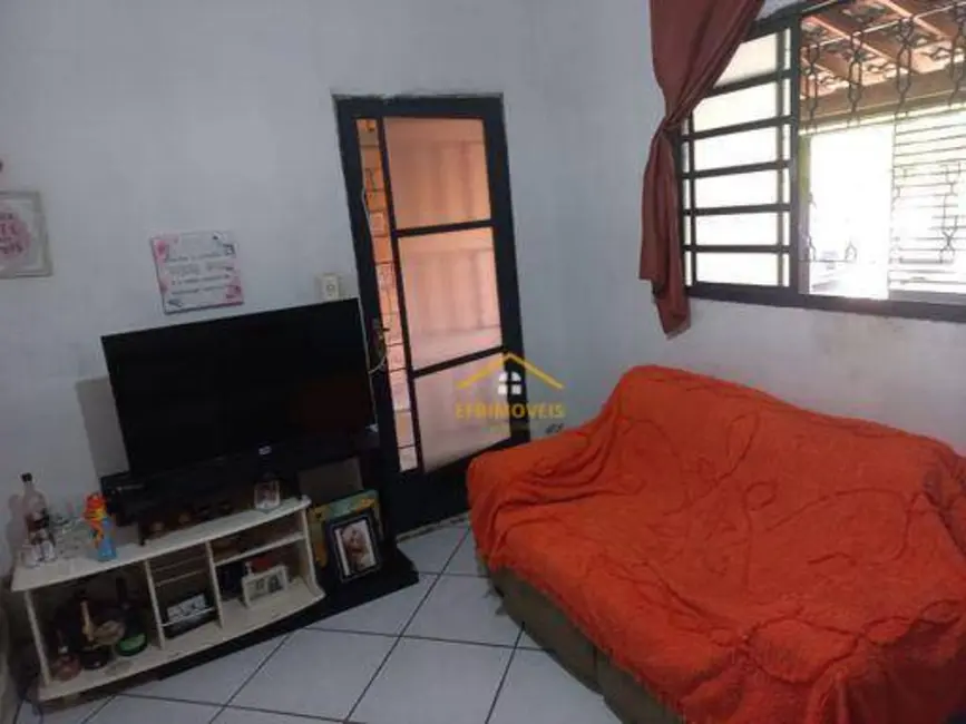 Foto 3 de Casa com 2 quartos à venda, 150m2 em Jardim Maria Helena, Nova Odessa - SP