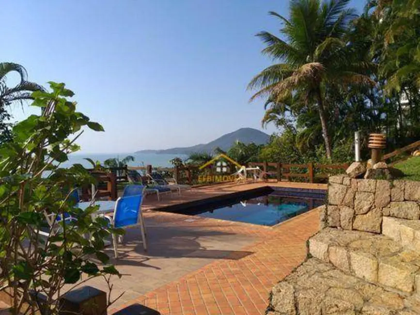 Casa com 4 quartos à venda, 1870m2 em Ubatuba - SP - imagem 8 Foto 8 de Casa com 4 quartos à venda, 1870m2 em Ubatuba - SP