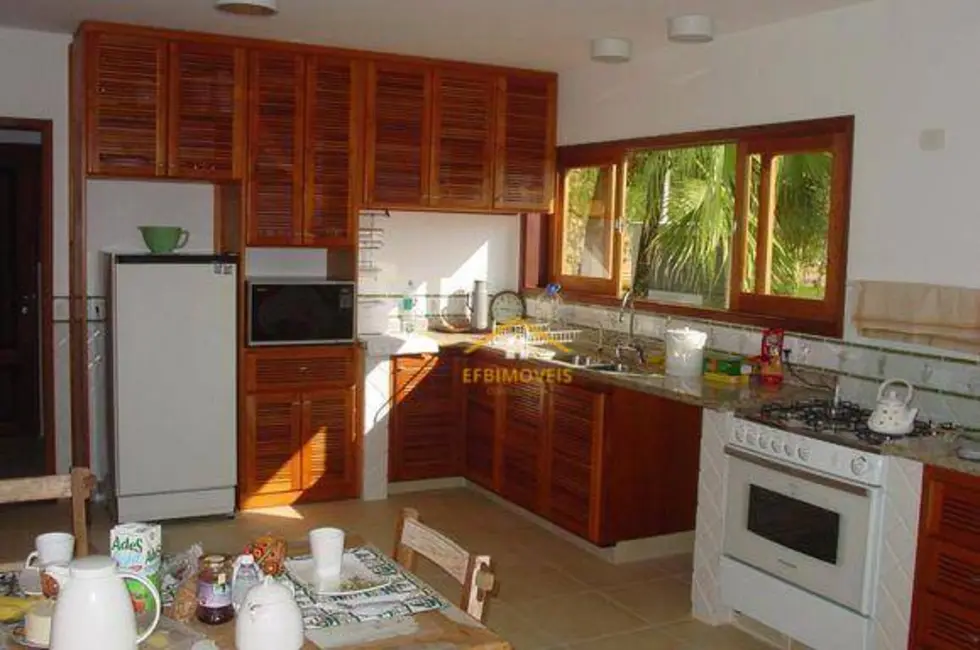 Casa com 4 quartos à venda, 1870m2 em Ubatuba - SP - imagem 2 Foto 2 de Casa com 4 quartos à venda, 1870m2 em Ubatuba - SP