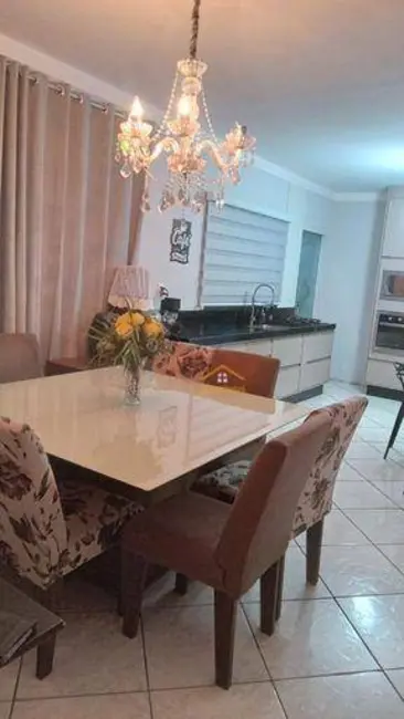 Foto 7 de Casa com 2 quartos à venda, 175m2 em Vila Mathiesen, Americana - SP
