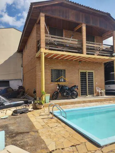 Foto 2 de Casa com 3 quartos à venda, 215m2 em Jardim Santa Rita I, Nova Odessa - SP